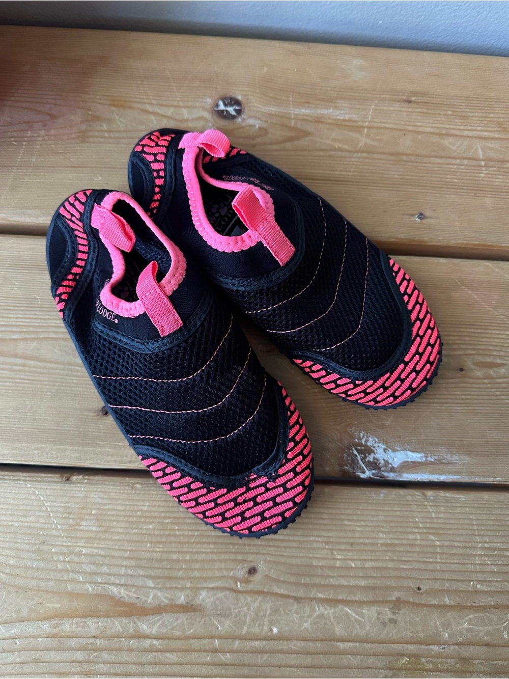 Girls Great Wolf Lodge Water Shoes size 13